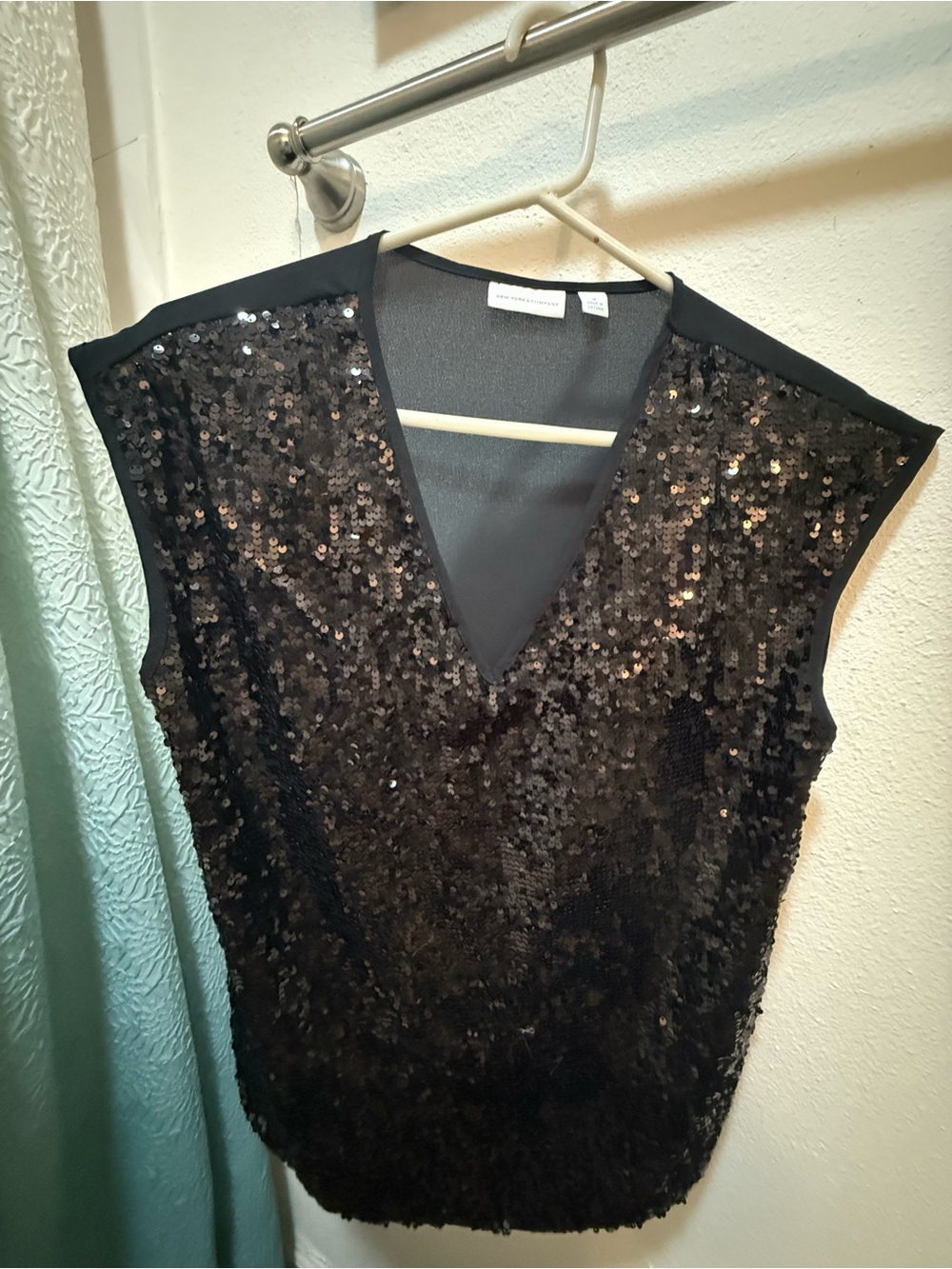 New York & Company Black Sequin V-Neck Sleeveless Blouse